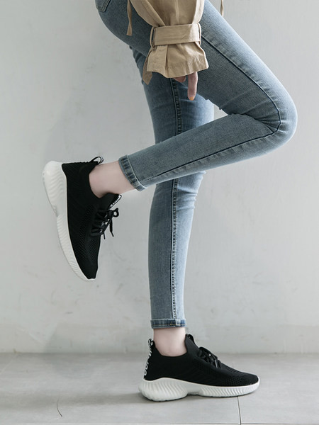 Tenisi dama in doua culori si trei modele