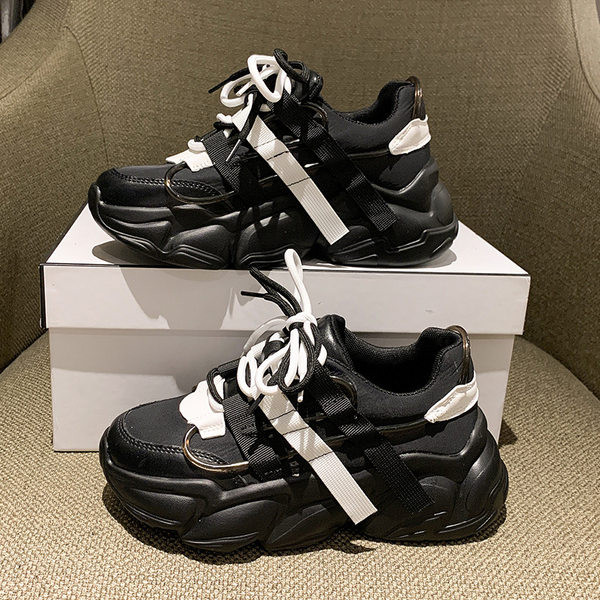 Adidasi de dama cu sireturi in negru