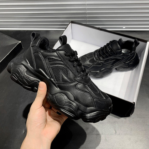 Adidasi de dama cu sireturi in alb-negru