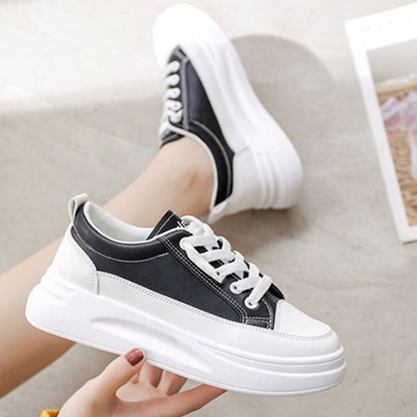 Adidași moderni de damă în alb-negru