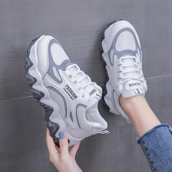 Aktualne ženske tenisice od umjetne kože s prepustom