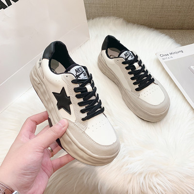 Adidasi moderni de dama cu emblema din imitatie de piele