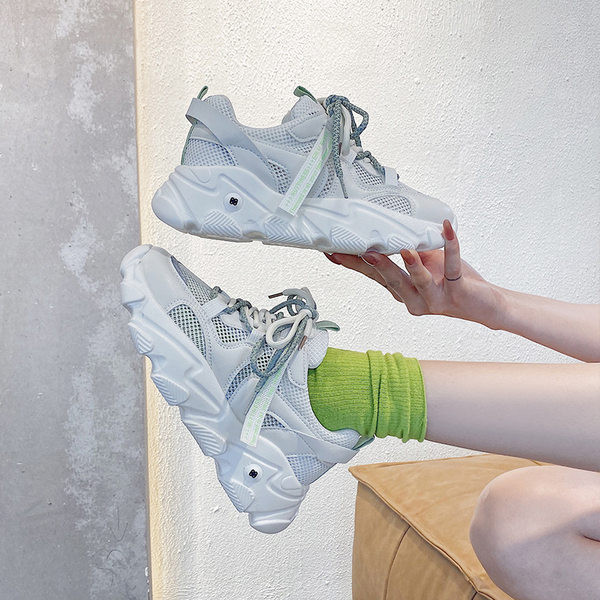 Adidasi moderni de dama cu sireturi in alb si gri