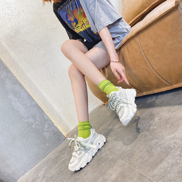 Adidasi moderni de dama cu sireturi in alb si gri