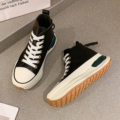 Tenisi de damă eleganti din piele artificială, cu șireturi și talpă plată