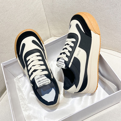 Γυναικεία sneakers με κορδόνια σε πράσινο, μαύρο και μπεζ χρώμα