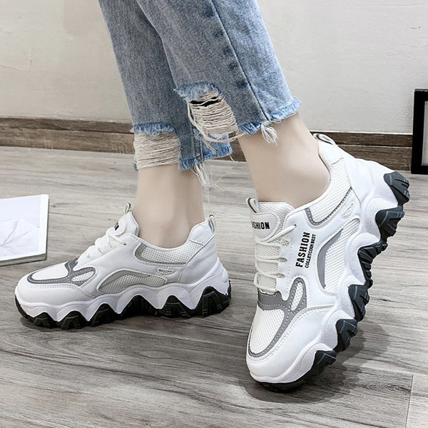 Aktuelne ženske tenisice sa ravnim đonom od eko kože