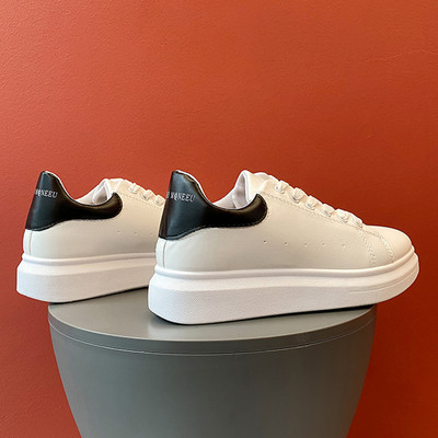 Κομψά γυναικεία sneakers με επίπεδη σόλα σε διάφορα χρώματα