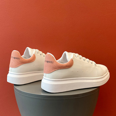 Κομψά γυναικεία sneakers με επίπεδη σόλα σε διάφορα χρώματα