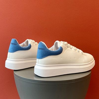 Κομψά γυναικεία sneakers με επίπεδη σόλα σε διάφορα χρώματα