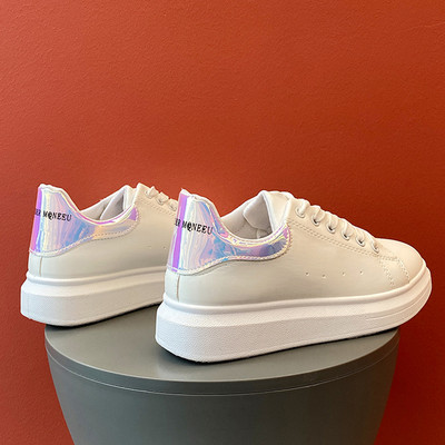 Κομψά γυναικεία sneakers με επίπεδη σόλα σε διάφορα χρώματα