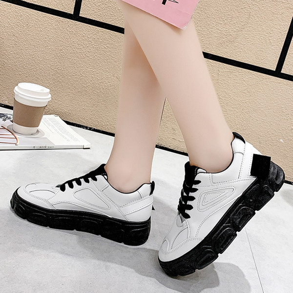 Adidasi de dama cu talpa plate in gri si negru