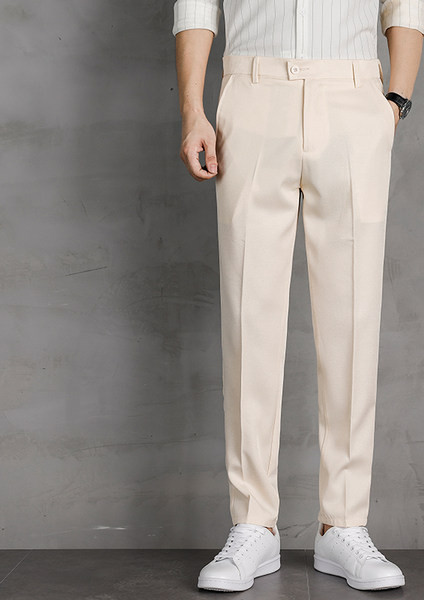 Pantaloni barbatesti la moda cu buzunare si talie standard