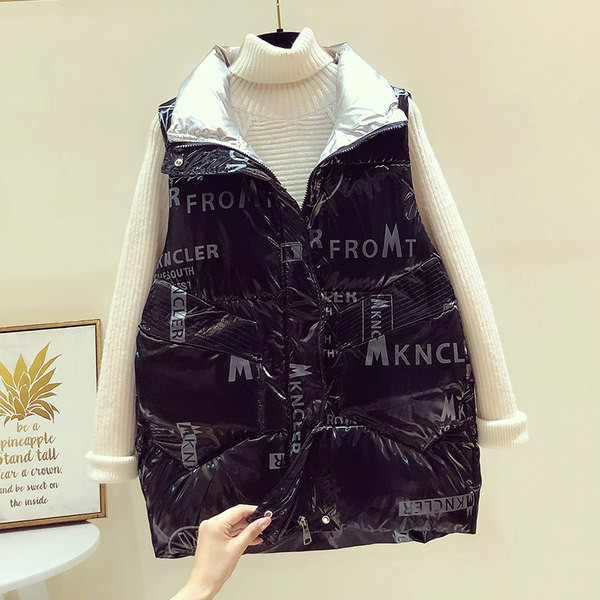 Vestă de damă cu guler înalt și inscripții