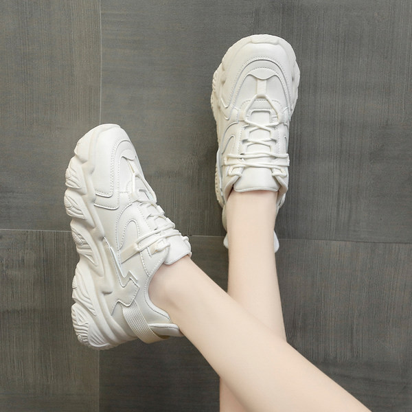 Tenisi de dama alb cu cravate