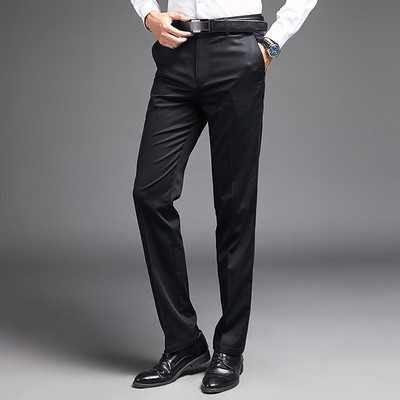 Pantaloni barbati moderni cu buzunare - model drept