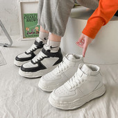 Adidasi de dama cu autocolante in alb si negru