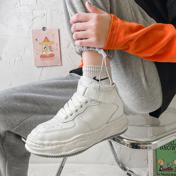 Adidasi de dama cu autocolante in alb si negru