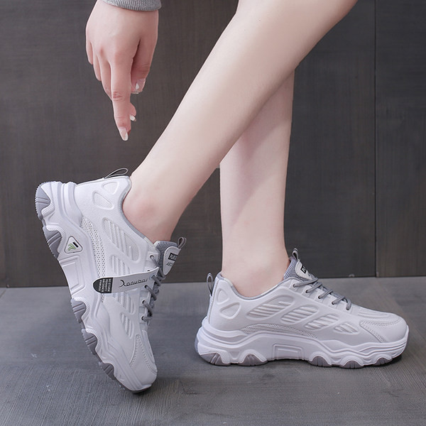 Ženske tenisice s mrežicom i vezicama