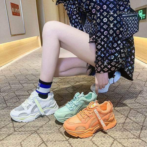 Moderni ženski obični model tenisica