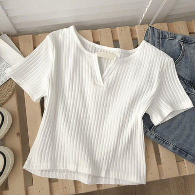 Tricou casual cu mâneci scurte și decolteu spitz