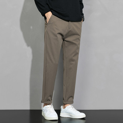 Pantaloni barbati sport-eleganti model drept