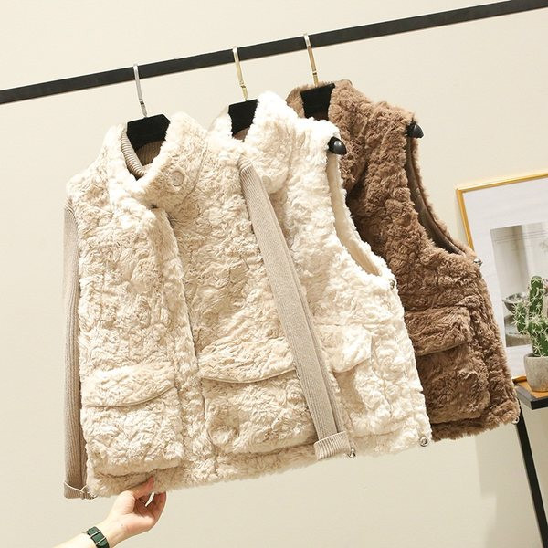 Model nou de vestă de puf cu buzunare