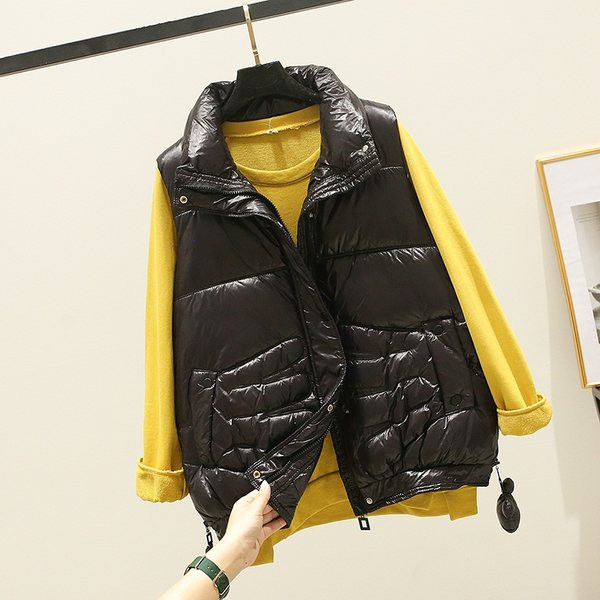 Vesta casual model lat cu guler inalt si buzunare