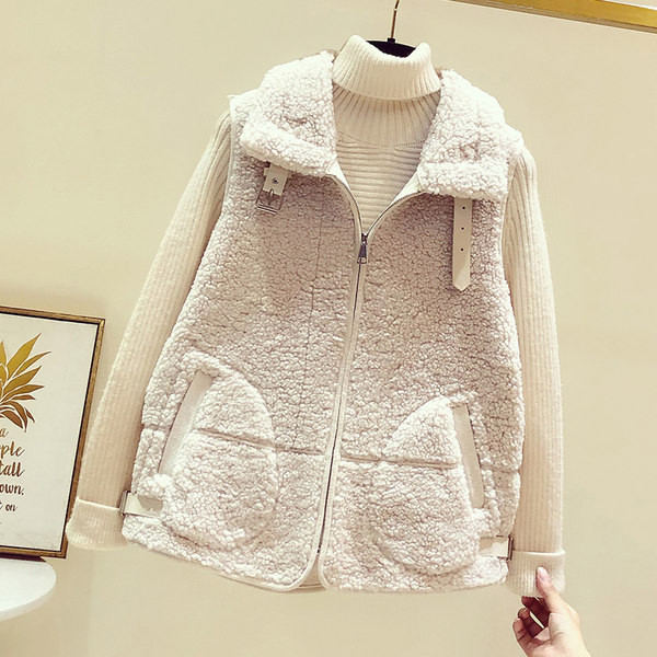 Naiste sulevest taskute ja kraega