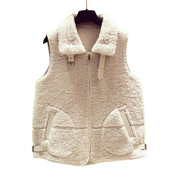 Naiste sulevest taskute ja kraega