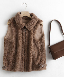 Vestă de puf pentru femei cu fermoar și catarame
