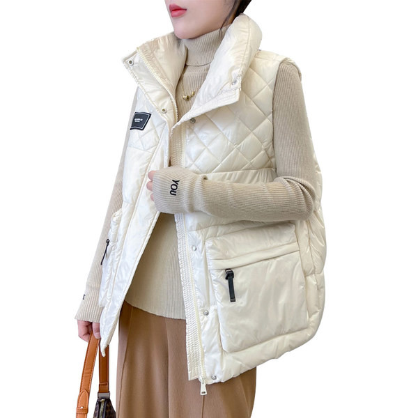 Vesta casual cu buzunare si guler inalt