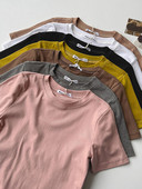 Ljetna pripijena pamučna majica kratkih rukava u više boja