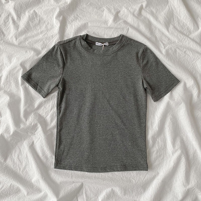 Ljetna pripijena pamučna majica kratkih rukava u više boja