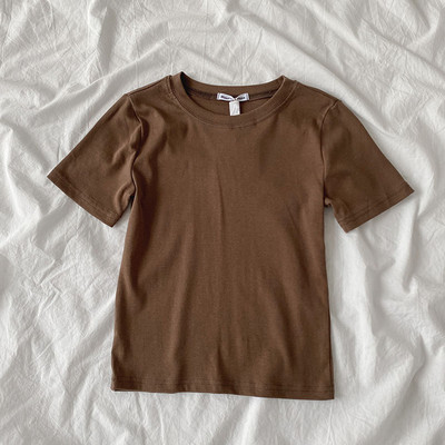 Ljetna pripijena pamučna majica kratkih rukava u više boja