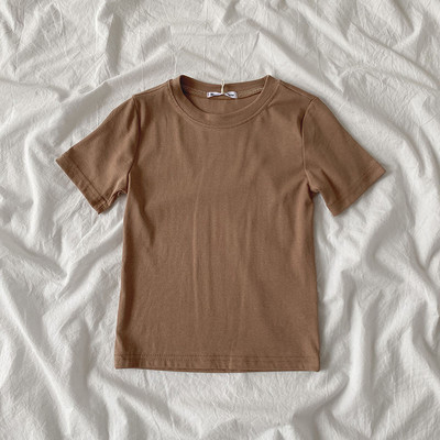 Ljetna pripijena pamučna majica kratkih rukava u više boja