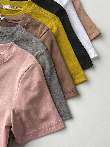 Ljetna pripijena pamučna majica kratkih rukava u više boja