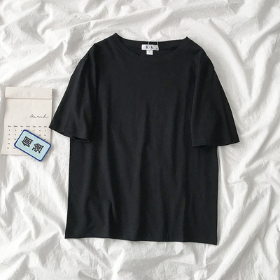 Απλό γυναικείο μπλουζάκι με κοντό μανίκι