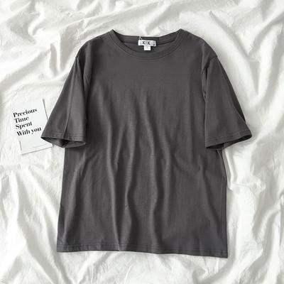 Απλό γυναικείο μπλουζάκι με κοντό μανίκι