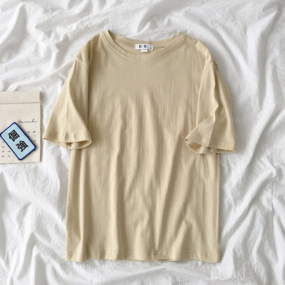 Απλό γυναικείο μπλουζάκι με κοντό μανίκι