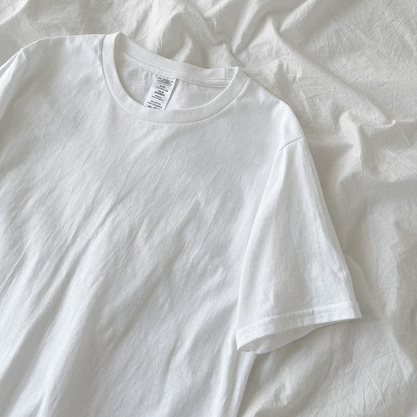 Tricou de damă simplu cu decolteu rotund