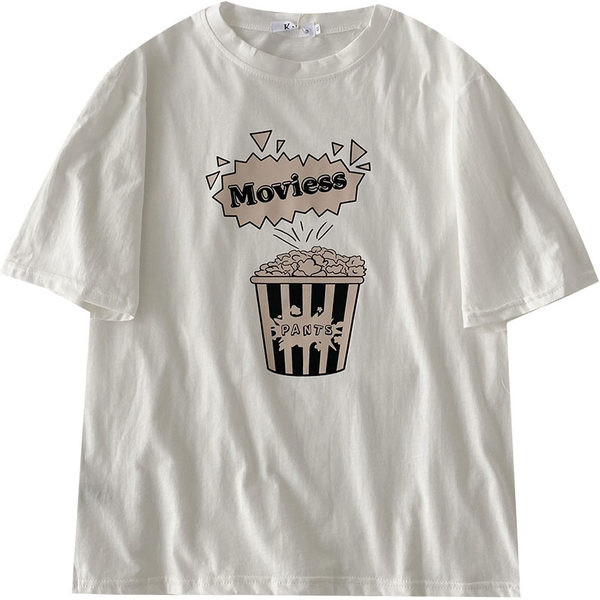 Široka pamučna majica s aplikacijom za ljeto