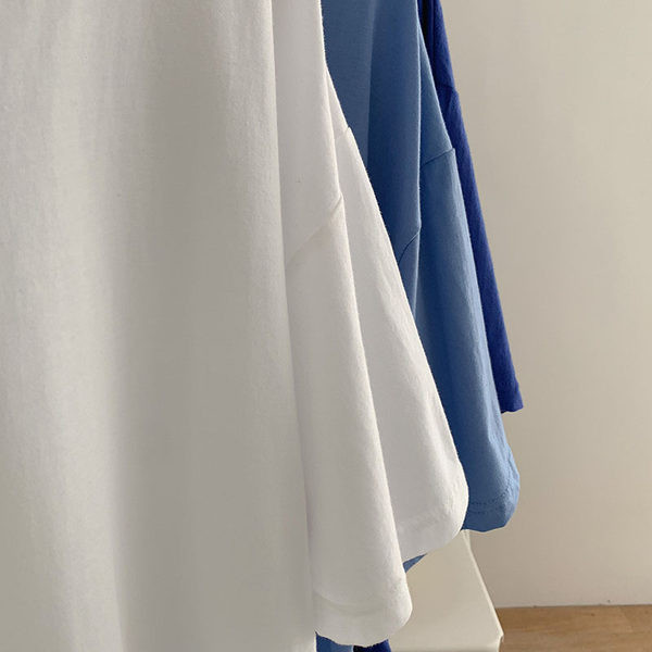 Tricou uni de damă cu decolteu rotund și mâneci scurte