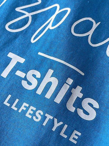 Tricou lat de zi cu zi cu inscripții