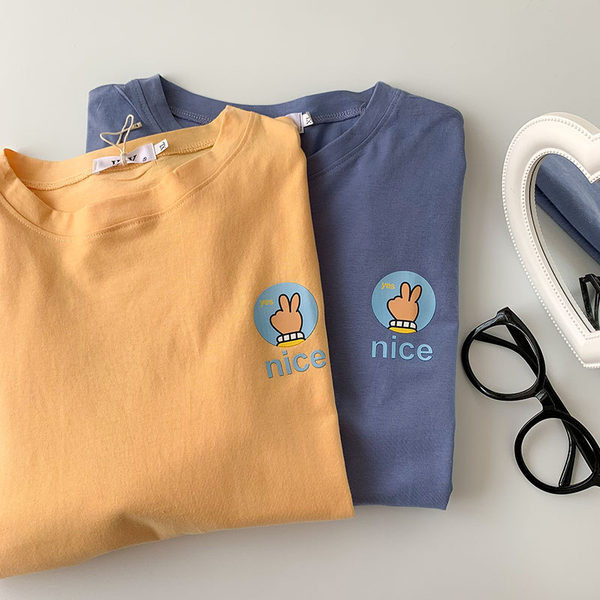 Tricou de dama din bumbac cu aplicatie colorata