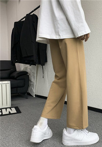 Model nou de pantaloni barbati cu lungime 9/10 si picioare late