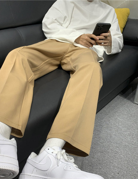 Model nou de pantaloni barbati cu lungime 9/10 si picioare late