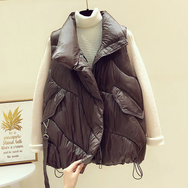 Vesta lata cu guler inalt si buzunare