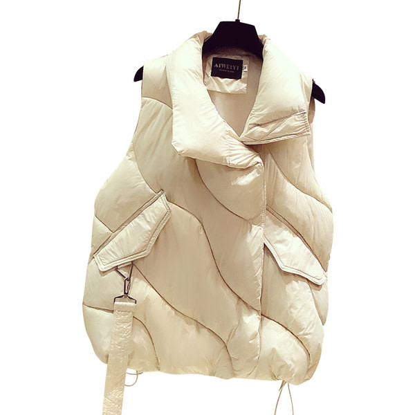 Vesta lata cu guler inalt si buzunare