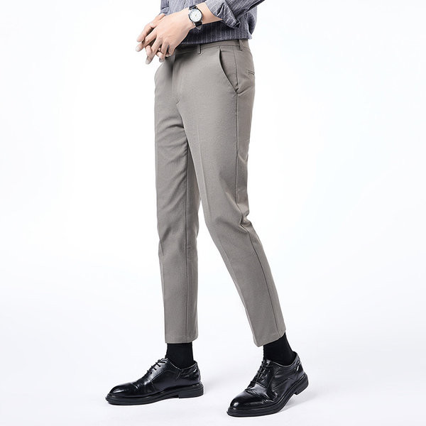 Muške hlače s džepovima